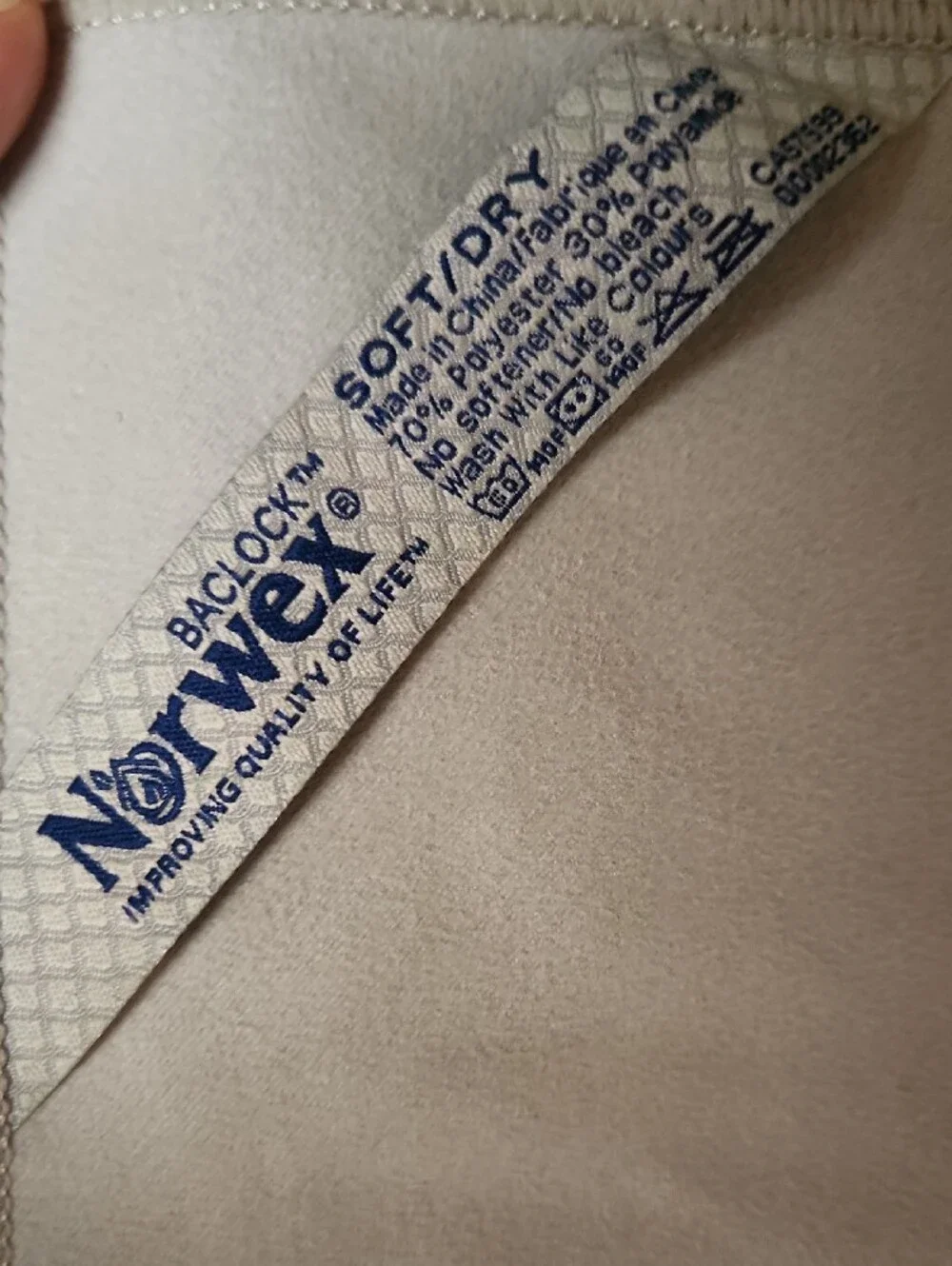 New NORWEX Baclock Soft/Dry microfiber Towel Large